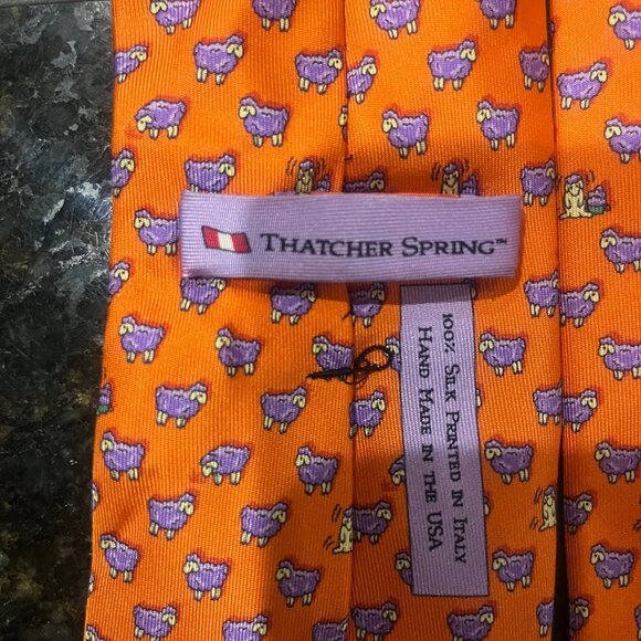 Thatcher Spring Sheep Tie - Picture 3 of 3
